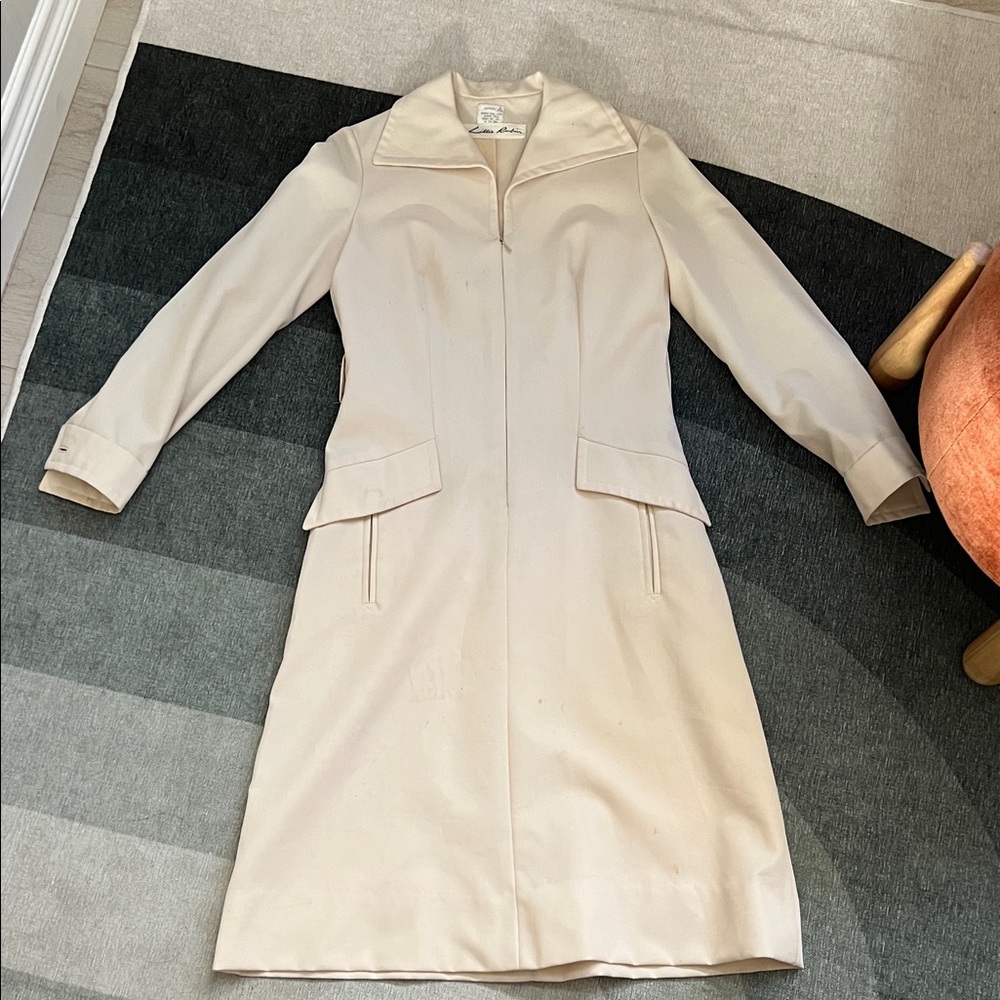 Lillie Rubin Beige Long Blazer
